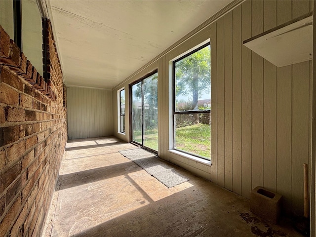 609 S Gray Ave, West Columbia, TX 77486 - unfurnished sunroom with healthy amount of natural light