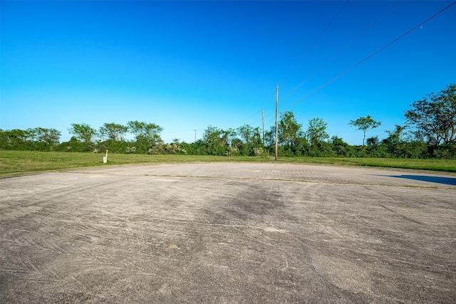 1805 Apache Trl, Angleton, TX 77515