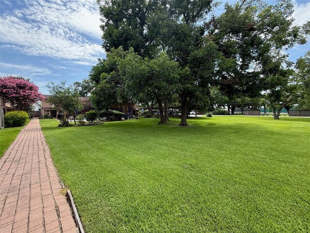 2330 Lakewood Yacht Club Dr Unit 7, Seabrook, TX 77586 - view of grassy yard