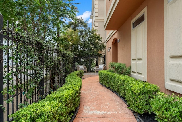 817 Rosine St, Houston, TX 77019 - view of community