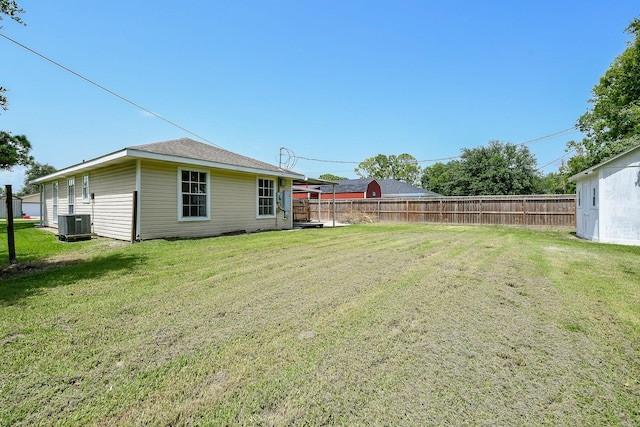 1117 Delores St, Kemah, TX 77565 - view of yard