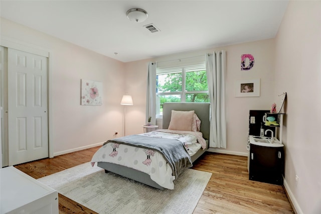 10202 Raritan Dr, Houston, TX 77043 - photo 17