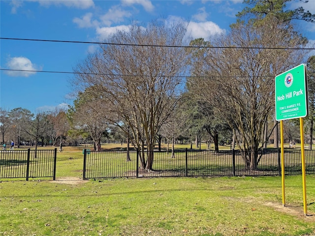 10202 Raritan Dr, Houston, TX 77043 - photo 28