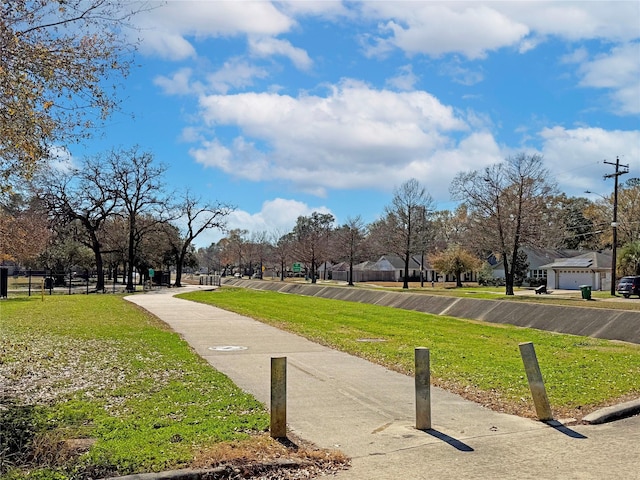 10202 Raritan Dr, Houston, TX 77043 - photo 30