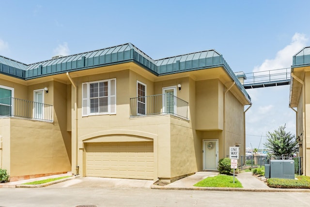 921 Marine Dr Unit 105, Galveston, TX 77550 - photo 2