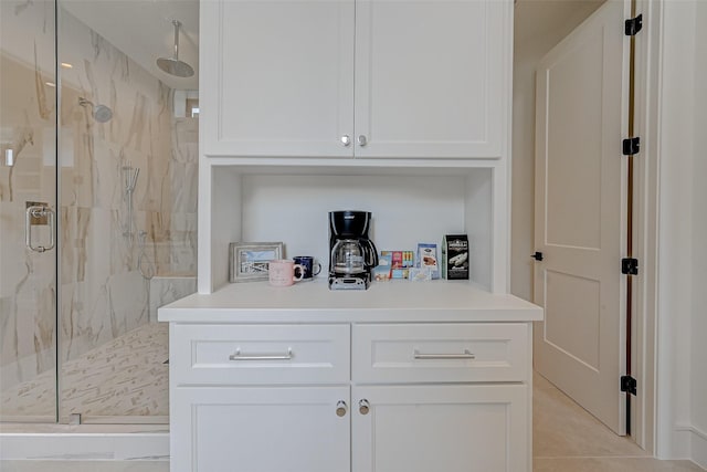 1506 W 43rd St, Houston, TX 77018 - bar area featuring light tile patterned floors