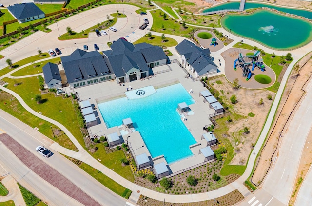 31714 Brandon Mill Trl, Fulshear, TX 77441 - aerial view of a pool