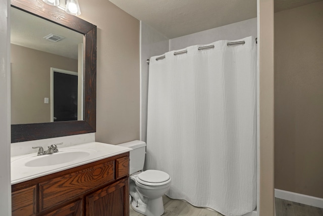 926 Seabourne Meadows Dr, Rosenberg, TX 77471 - bathroom with vanity, wood finished floors, and curtained shower
