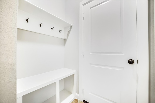 6222 Deer Run Xing, Katy, TX 77493 - view of mudroom