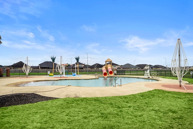1727 Caldbeck Ln, Fresno, TX 77545 - community pool with a patio area and a residential view