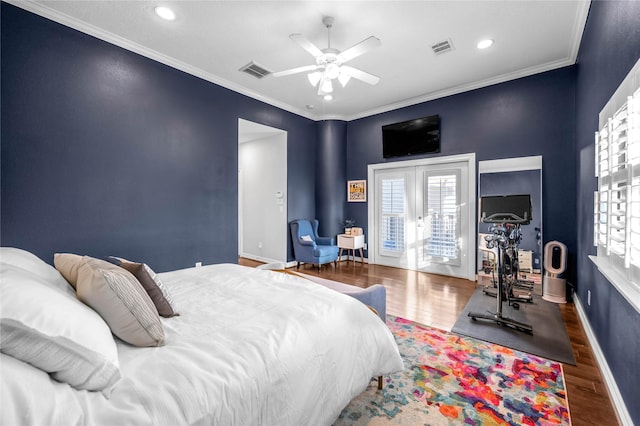 2043 W 14th 1/2 St, Houston, TX 77008 - bedroom featuring wood finished floors, multiple windows, recessed lighting, crown molding, and access to outside
