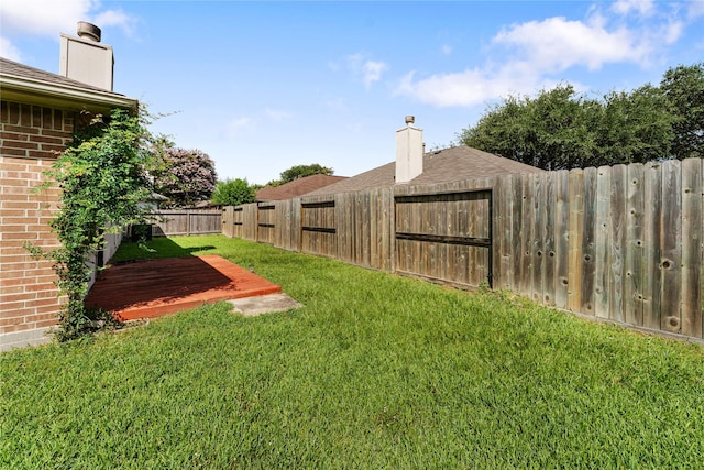 2410 Prides Crossing Rd, Houston, TX 77067 - fenced backyard with a deck