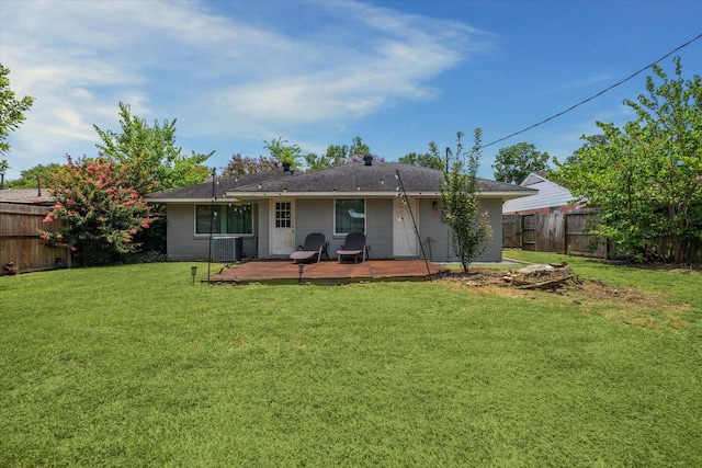 4606 Nina Lee Ln, Houston, TX 77092 - back of property featuring a fenced backyard and a wooden deck