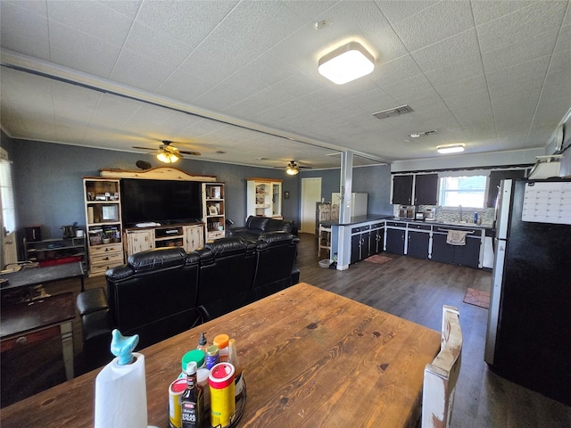 610 E Division St, Edna, TX 77957 - photo 19
