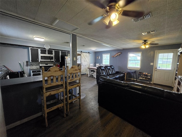610 E Division St, Edna, TX 77957 - photo 21