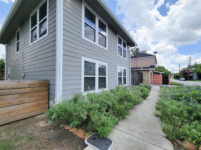 2608 Arlington St, Houston, TX 77008 - view of home's exterior