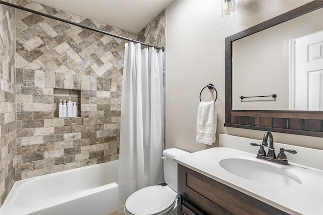 18618 Atascocita Forest Dr, Humble, TX 77346 - full bath featuring vanity and shower / bathtub combination with curtain