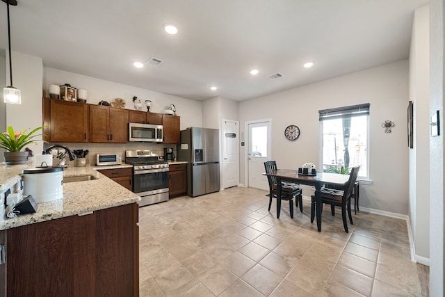 18520 Burch Creek Ln, Magnolia, TX 77355
