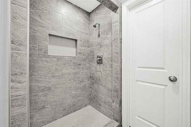 639 Ames St, Spring, TX 77373 - full bathroom featuring tiled shower