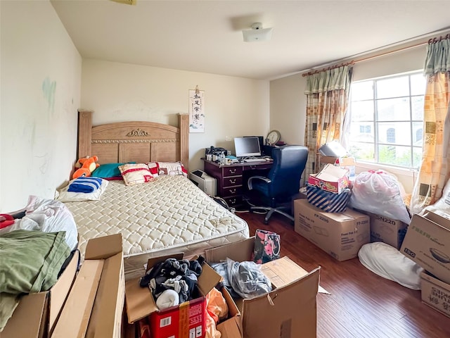 21307 Walden Grove Ln, Katy, TX 77450 - bedroom featuring wood finished floors and a desk