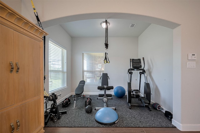 7707 Leighton Trl, Pasadena, TX 77505 - workout area featuring arched walkways