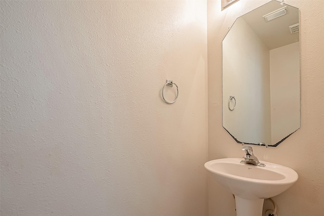 14 Scenic Brook Ct, The Woodlands, TX 77382 - bathroom featuring a sink