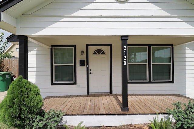 2120 Yates St, Houston, TX 77020 - property entrance with covered porch