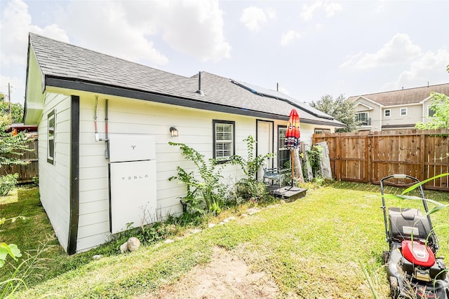 2120 Yates St, Houston, TX 77020 - back of house with a shingled roof