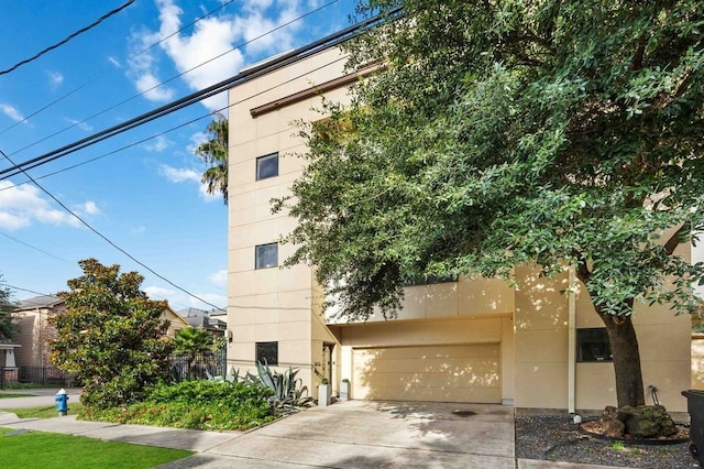 1203 Studer St, Houston, TX 77007 - photo 1