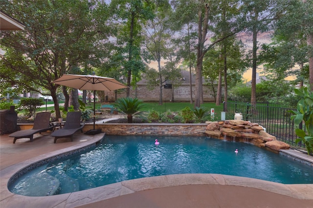 3 Creekwood Dr, Montgomery, TX 77356 - view of swimming pool featuring a patio