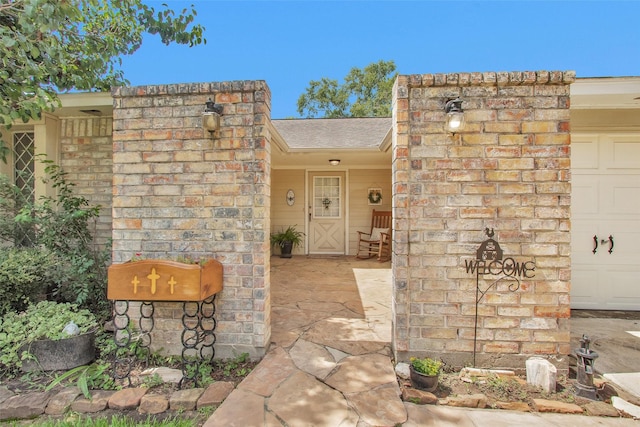 4818 Lost Lake Ln, Spring, TX 77388 - property entrance featuring an attached garage and a shingled roof