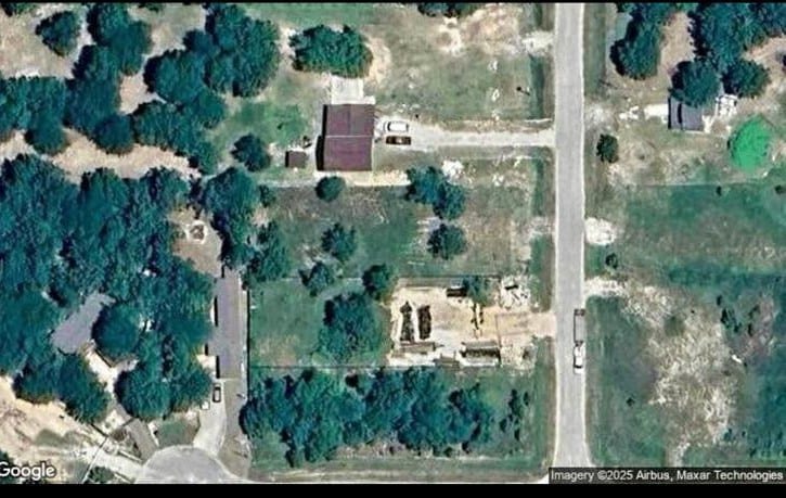142 County Road 3412, Cleveland, TX 77327