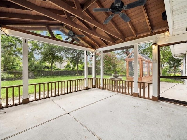 9327 Willowview Ln, Houston, TX 77080 - unfurnished sunroom with ceiling fan