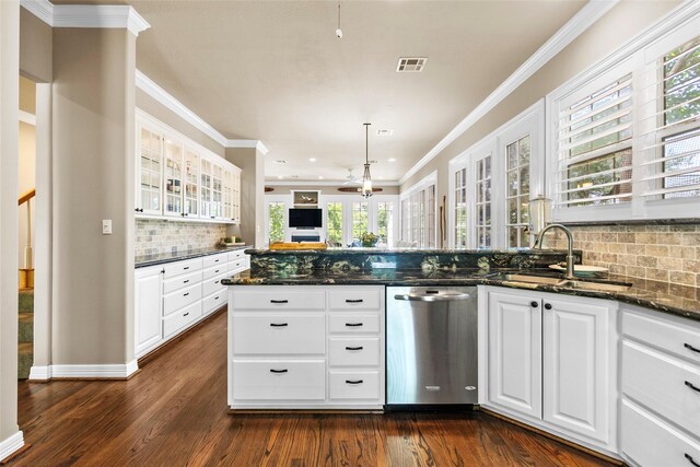 81 Lake Oaks Blvd, Coldspring, TX 77331 - photo 10