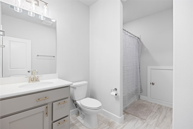4710 Pecos Ridge Ln, Sugar Land, TX 77479 - bathroom with vanity and a shower with curtain
