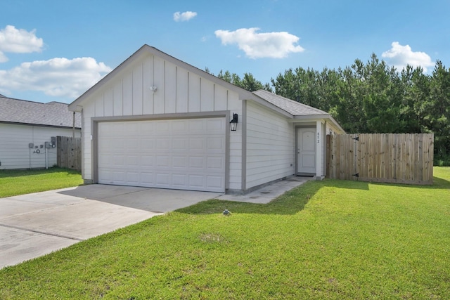 852 Rd 5138, Cleveland, TX 77327 - garage featuring driveway