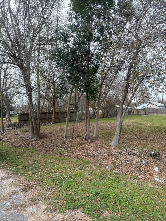 914 Chestnut St, La Marque, TX 77568