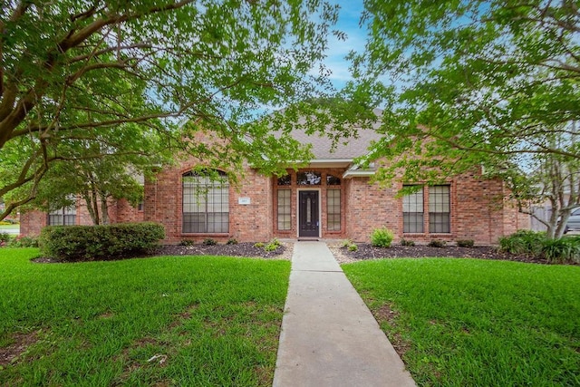 603 Oleander St, Lake Jackson, TX 77566 - photo 2