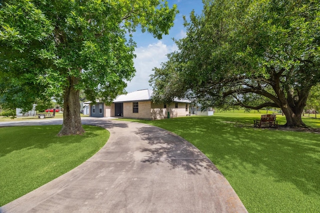 17207 Mcdonald Rd, Alvin, TX 77511 - photo 2