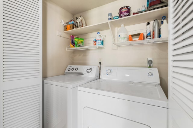 17 Lakeview Vlg, Montgomery, TX 77356 - washroom featuring separate washer and dryer