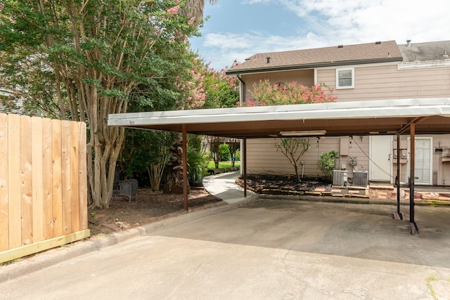 17 Lakeview Vlg, Montgomery, TX 77356 - view of vehicle parking