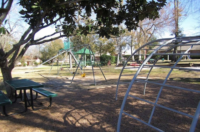 17 Lakeview Vlg, Montgomery, TX 77356 - view of community jungle gym