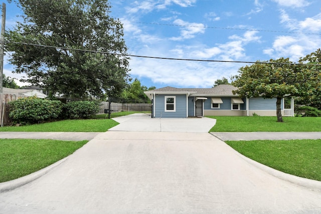 3603 Idaho St, Houston, TX 77021 - view of front facade featuring driveway