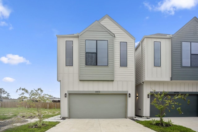 8410 Pech Landing Dr, Houston, TX 77055 - photo 1