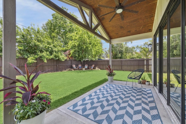 1810 Nauts Ct, Houston, TX 77008 - fenced backyard featuring a ceiling fan and a patio
