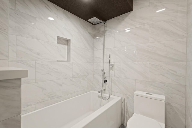5200 Weslayan St Unit 101, Houston, TX 77005 - full bath featuring  shower combination and tile walls