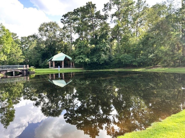 22 Windfern Pl, The Woodlands, TX 77382 - water view featuring a gazebo