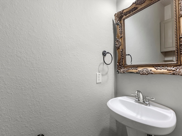 211 Cheswood Forest Pl, Montgomery, TX 77316 - bathroom featuring a sink