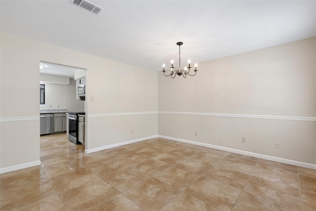5 Cat Feet Ct, Spring, TX 77381 - unfurnished room featuring a chandelier and baseboards