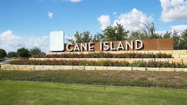 7246 Monarch Dr, Katy, TX 77493 - community / neighborhood sign featuring a yard